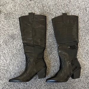 Princess Polly Black Croc-Embossed Mid-Calf Block Heel Boots